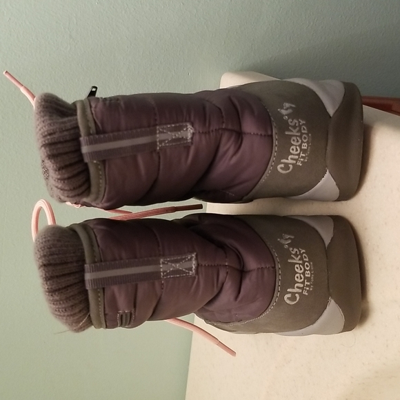 Cheeks Fitbody Ankle Sneaker/Hiker Boot. BNWT. Never worn. - Picture 4 of 10